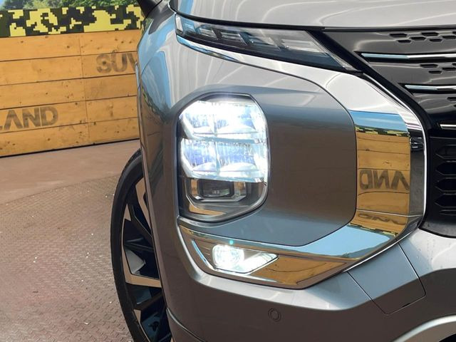 �yLED�w�b�h���C�g�z���V����ԑ��s�����ǍD�Ȏ��E���m�ۂ����S���ĉ^�]�ł��鍂�P�xLED�w�b�h���C�g�𑕔�!�_�����x�������A����d�͂��}�����Ă��܂��B