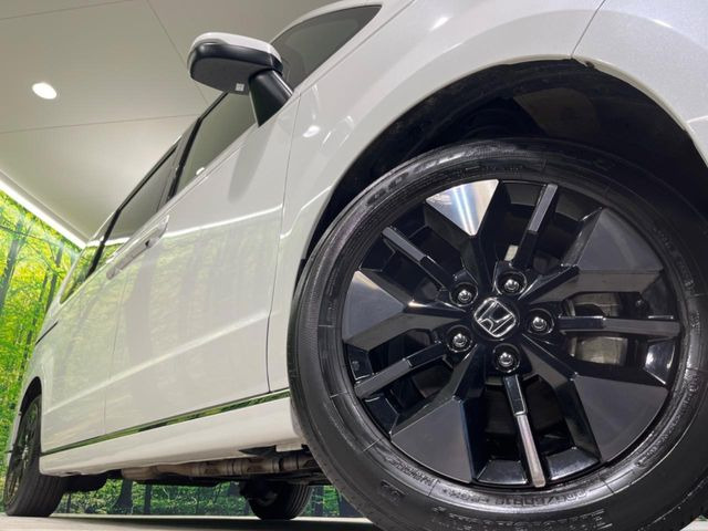 �y����16�C���`�A���~�z�C�[���z�O�ςɃ}�b�`���������A���~�z�C�[���𑕒����Ă���܂��B�e��ЊO�A���~�z�C�[����A�X�^�b�h���X�^�C�����戵�����Ă���܂��B���񂲑��k����������