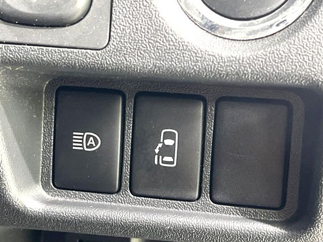 �y�p���[�X���C�h�h�A�z�X�}�[�g�L�[��^�]�Ȃ̃X�C�b�`�ŃX���C�h�h�A�̊J���\���d��������͂����ăh�A���J����K�v�������A���������q�l�ł��A�d���ו��������Ă��鎞�����N�ɊJ���߂ł��܂���