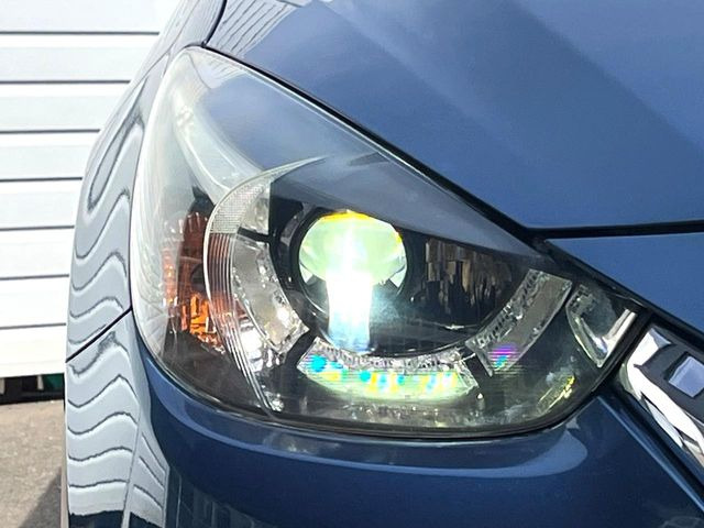 �yLED�w�b�h���C�g�z���V����ԑ��s�����ǍD�Ȏ��E���m�ۂ����S���ĉ^�]�ł��鍂�P�xLED�w�b�h���C�g�𑕔�!�_�����x�������A����d�͂��}�����Ă��܂��B