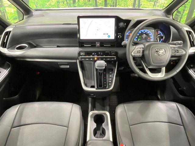 ヴォクシー1.8 ハイブリッド S-Z