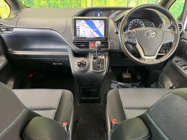 ヴォクシー2.0 ZS