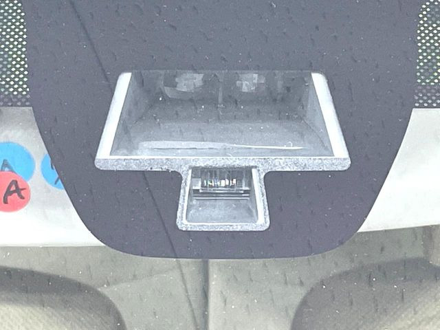 �y�X�Y�L �Z�[�t�e�B�T�|�[�g�z���s���ɑO���̎ԗ�����F�����A�Փ˂������Ȏ��͌x��ƃu���[�L�ŏՓˉ���Ɣ�Q�y�����A�V�X�g�B�����S�Ƀh���C�u�����y���݂��������܂��B