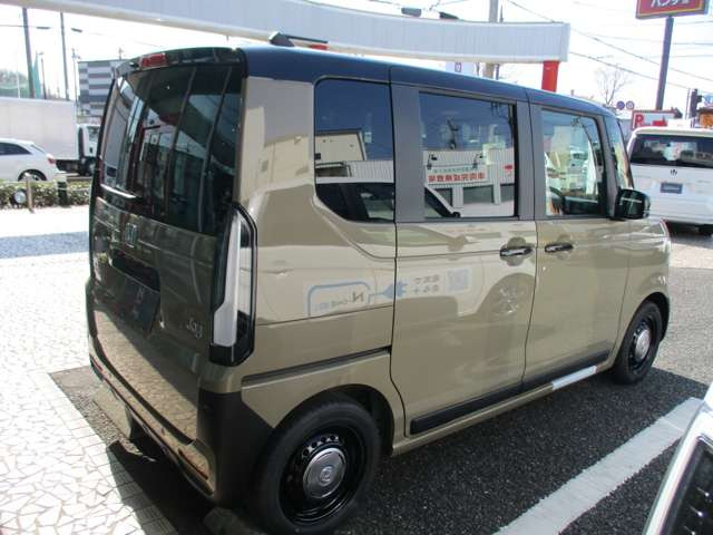 N-BOXジョイ 2トーン