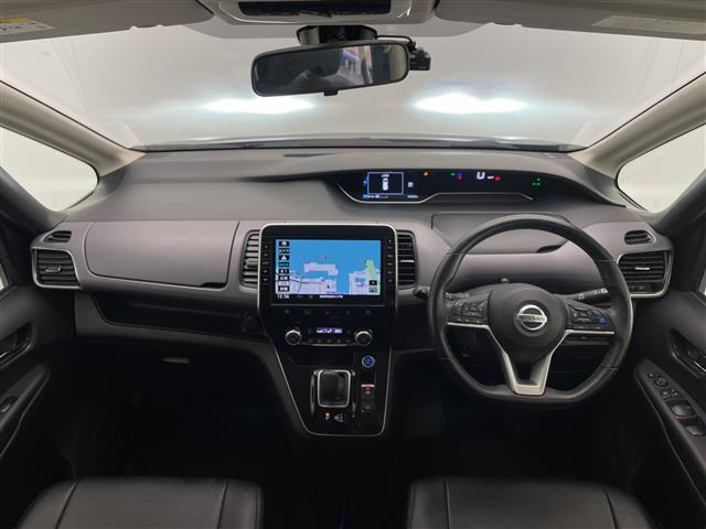 セレナ1.2 e-POWER ハイウェイスターV