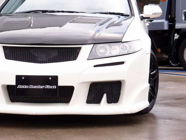 �l�C�̃A�R�[�h���[��R�J�X�^���ԗ��̓���!�A�R�[�h�I�[�i�[�l�ɂ͐l�C�̃��b�L�[�X�^�[�t���G�A���ɃG�A�����[�N�X�J�[�{���{���l�b�g�ARG�ԍ����Awedssport18AW�ȂǑ����̍��z�p�[�c�𑕔�