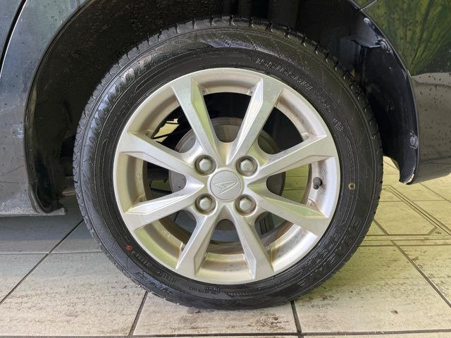 �y����14�C���`�A���~�z�C�[���z�O�ςɃ}�b�`���������A���~�z�C�[���𑕒����Ă���܂��B�e��ЊO�A���~�z�C�[����A�X�^�b�h���X�^�C�����戵�����Ă���܂��B���񂲑��k����������