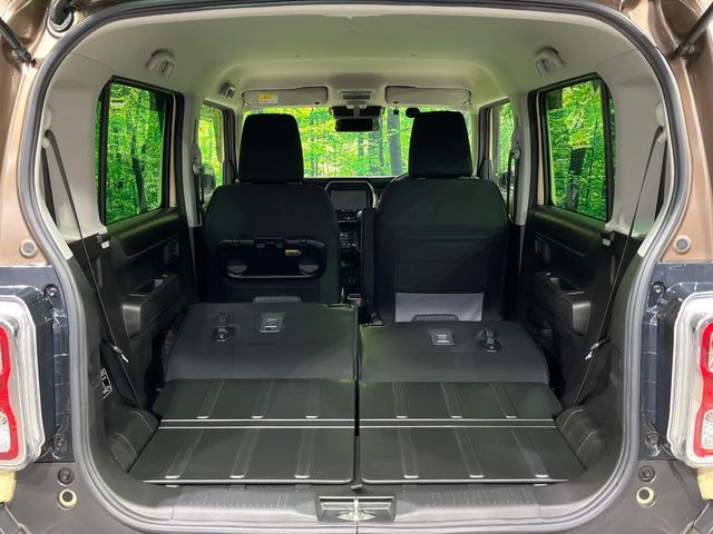 ���i�̂���������ʋ΁A���}���ɏ\���ȉ׎��X�y�[�X���m�ۂ��Ă���܂��B�Z�J���h�V�[�g��|���ƁA�傫�ȉו��̐ύڂ��\�ł���