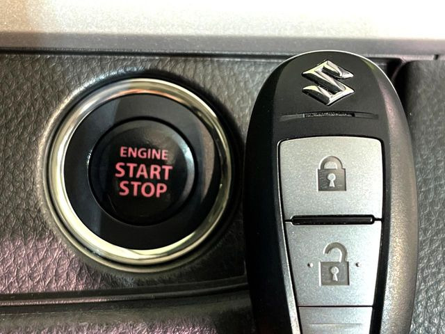 �y�L�[���X�X�^�[�g�V�X�e���z�J�o����|�P�b�g�ɓ��ꂽ�܂܂ł��h�A�̎{���E�������\�ȃX�}�[�g�L�[�𑕔��B�G���W���̃I���E�I�t�����J�M�����o���K�v����������Ƃ��Ă��֗��ł���