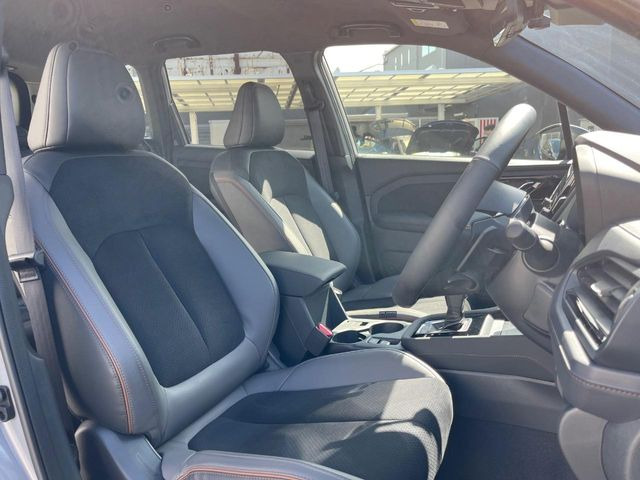 �y�n�[�t���U�[�V�[�g�z�������ƍ���S�n�𗼗������l�C�̃V�[�g���w�ʁE���ʂ̓X�G�[�h���ƂȂ��Ă���A���G��⊊��ɂ����ɗD��Ă��܂��B�C���╞���ɍ��E���ꂸ���K�ɂ���肢�������܂��B