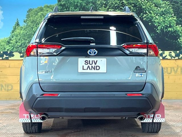 安心の最長10年・走行無制限保証(有償)をご用意。保証内容も充実はもちろん、無料点検&オイル交換や、年中無休の全国・24時間ロードサービスも付帯されておりますのでご安心下さい。