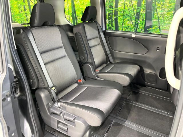 �Z�J���h�V�[�g�͒������������ƂȂ��Ă���A�X���C�h����ΒʘH�X�y�[�X���o��!�O��̈ړ����Ƃ��Ă��ȒP�ł���������A8����Ԏ������K�ȍ���S�n�̃V�[�g�ƂȂ��Ă��܂���