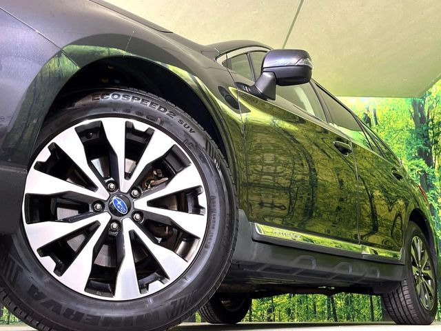 �y����18�C���`�A���~�z�C�[���z�O�ςɃ}�b�`���������A���~�z�C�[���𑕒����Ă���܂��B�e��ЊO�A���~�z�C�[����A�X�^�b�h���X�^�C�����戵�����Ă���܂��B���񂲑��k����������