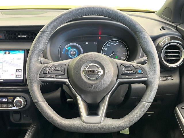 �y�����v�����X�e�A�����O�z�㎿�Ȋv���g�p���邱�ƂŁA��ɂ����������݂ƂĂ��^�]���₷���n���h���ł���