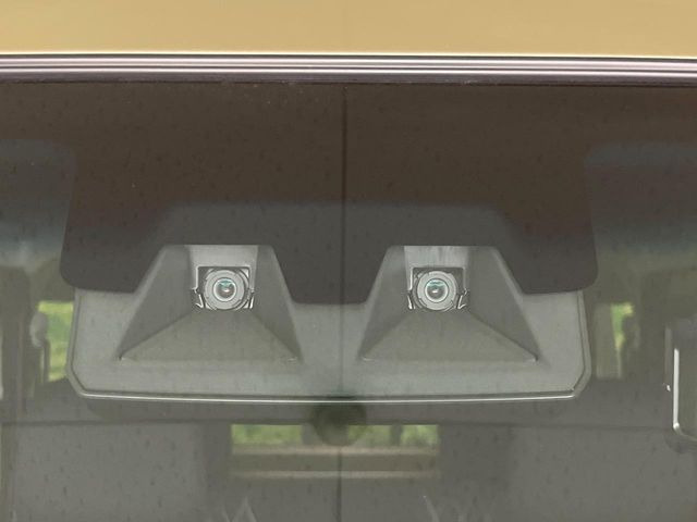 �y�X�}�[�g�A�V�X�g�z���s���ɑO���̎ԗ�����F�����A�Փ˂������Ȏ��͌x��ƃu���[�L�ŏՓˉ���Ɣ�Q�y�����A�V�X�g�B�����S�Ƀh���C�u�����y���݂��������܂��B