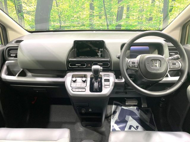 フリード1.5 e:HEV クロスター