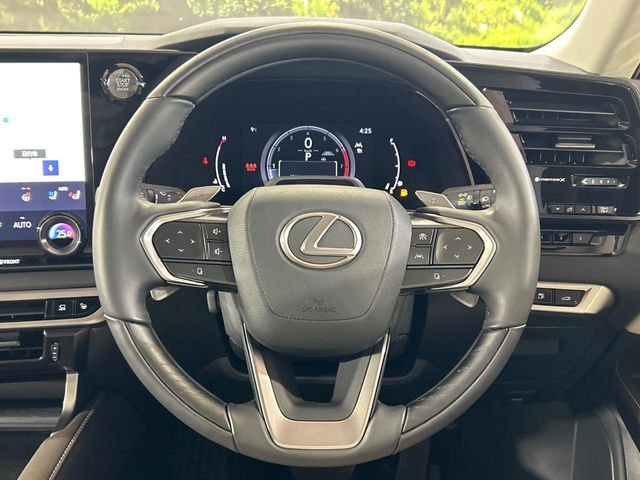 �y�����v�����X�e�A�����O�z�㎿�Ȋv���g�p���邱�ƂŁA��ɂ����������݂ƂĂ��^�]���₷���n���h���ł���