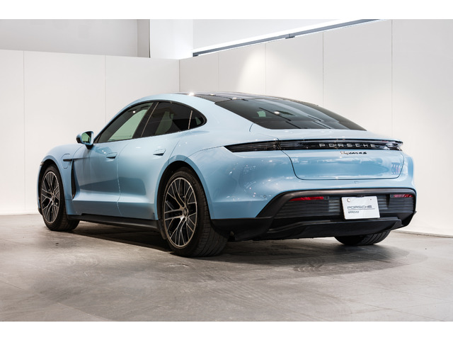 タイカン4S パフォーマンスバッテリー 4シート 4WD