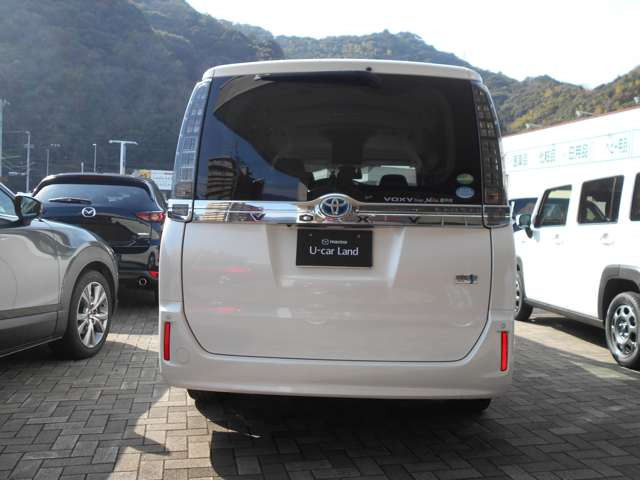 ヴォクシー1.8 ハイブリッド V