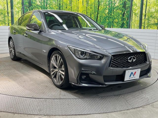 高透明度のガラス皮膜で撥水はもちろん、上質なツヤ・光沢を実現。紫外線や酸性雨から大切な愛車を保護し、色あせ・劣化を防止。「弾スプラッシュコート」、「弾プリミッサコート」からお選びいただけます。