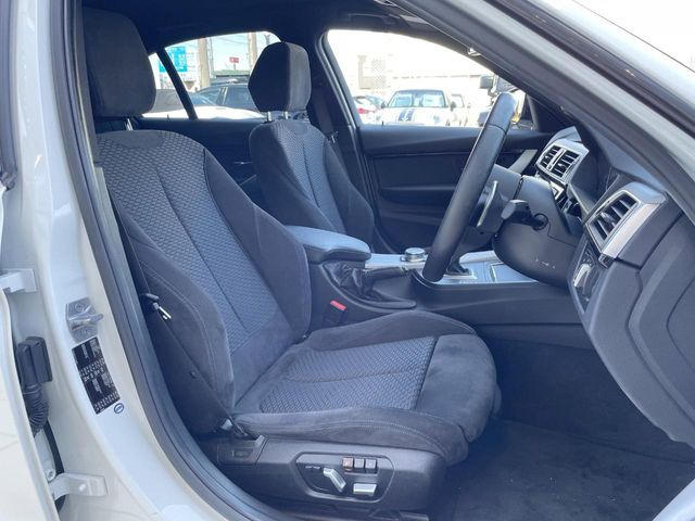 ��M�X�|�[�c��p�A���J���^�[���V�[�g:����������V�[�g�ގ���@�\�́A�h���C�o�[�𖣗������K�ȃh���C�r���O�����o���܂�!