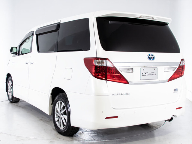 ★展示前点検実施★特殊な機材も用いて、全車点検を実施しております!