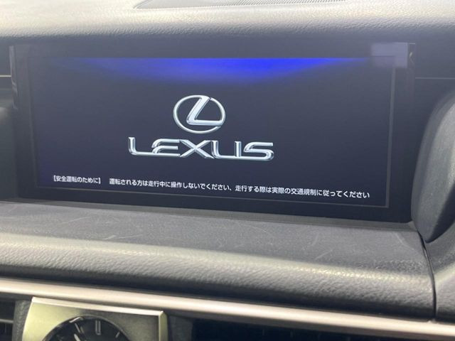 �y���[�J�[�����i�r�z�C���e���A�ɗn�����ރX�^�C���b�V���ȁu��p�݌v�v���[�J�[�i�r�𑕔��􎋔F���⑀�쐫�ȂǊ�{���\�ɂ��D��A���㎿�ȃJ�[���C�t�����y���݂��������܂��B