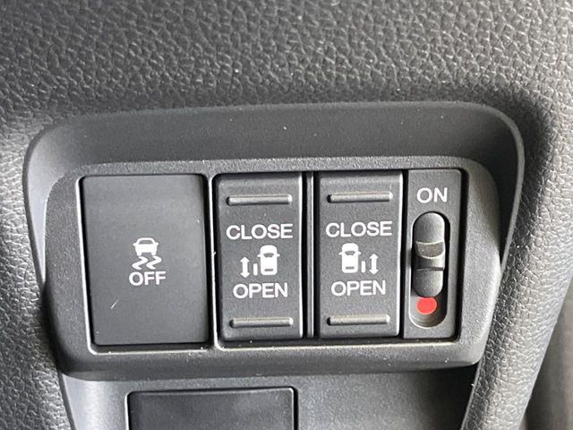 �y�����p���[�X���C�h�h�A�z�X�}�[�g�L�[��^�]�Ȃ̃X�C�b�`�Ō�ȗ����X���C�h�h�A�̊J���\���d��������͂����ăh�A���J����K�v�������A�����Ȃ��q�l�ł��ȒP�ɊJ���߂ł����K�ł���