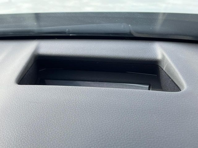 �y�w�b�h�A�b�v�f�B�X�v���C�z���݂̑��x�⑖�s�����f�W�^���\���ŉ^�]�ȑO���̃K���X�ɓ��e!�^�]���A�ڐ������炳���K�v�ȏ����m�F�ł���̂łƂ��Ă��֗��ň��S!