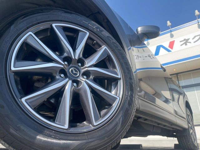 �y����19�C���`�A���~�z�C�[���z�O�ςɃ}�b�`���������A���~�z�C�[���𑕒����Ă���܂��B�e��ЊO�A���~�z�C�[����A�X�^�b�h���X�^�C�����戵�����Ă���܂��B���񂲑��k����������