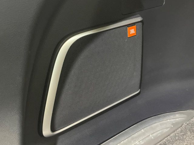 �yJBL�T�E���h�V�X�e���z���[�J�[�I�v�V�����̍��i�ʃT�E���h�V�X�e���𓋍ځB��p�̃`���[�j���O���{���ꂽ�召�l�X�ȃX�s�[�J�[����ǎ��ȃT�E���h���t�ł��܂��B