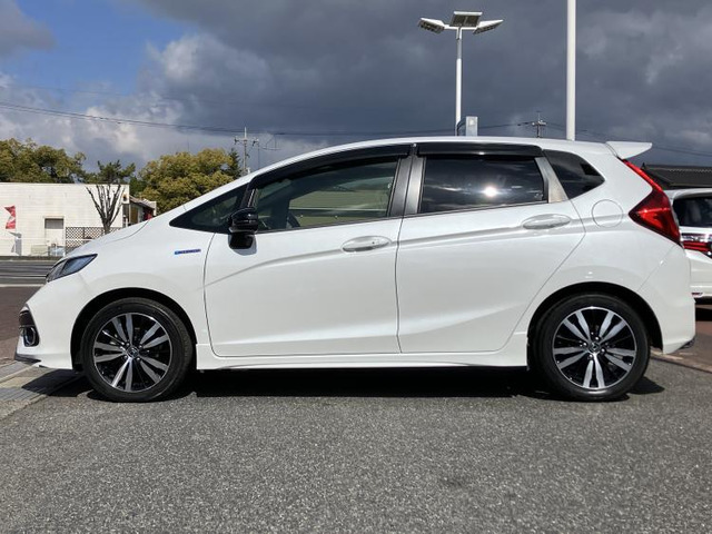 フィットハイブリッド