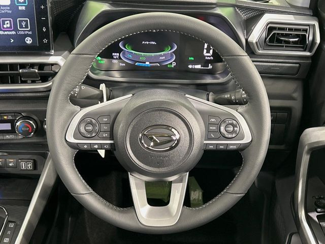 �y�X�e�A�����O�X�C�b�`�z�^�]���A�O������ڐ������炷���ƂȂ��A�I�[�f�B�I���̑��삪�\�ȕ֗��@�\!���S&���K�ȃh���C�u�����o���Ă���܂���