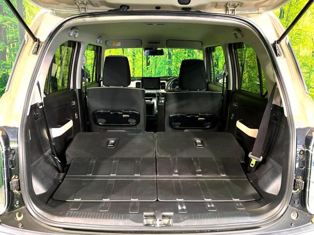 ���i�̂���������ʋ΁A���}���ɏ\���ȉ׎��X�y�[�X���m�ۂ��Ă���܂��B�Z�J���h�V�[�g��|���ƁA�傫�ȉו��̐ύڂ��\�ł���