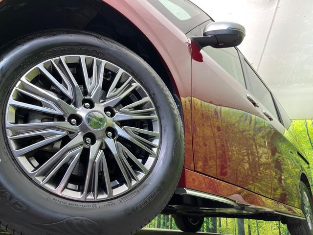 �y����16�C���`�A���~�z�C�[���z�O�ςɃ}�b�`���������A���~�z�C�[���𑕒����Ă���܂��B�e��ЊO�A���~�z�C�[����A�X�^�b�h���X�^�C�����戵�����Ă���܂��B���񂲑��k����������