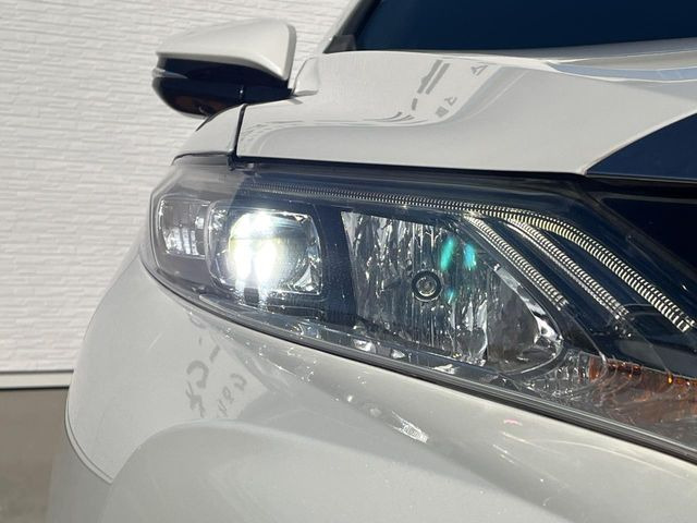 �yLED�w�b�h���C�g�z���V����ԑ��s�����ǍD�Ȏ��E���m�ۂ����S���ĉ^�]�ł��鍂�P�xLED�w�b�h���C�g�𑕔�!�_�����x�������A����d�͂��}�����Ă��܂��B