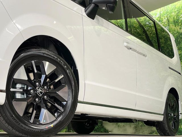 �y����16�C���`�A���~�z�C�[���z�O�ςɃ}�b�`���������A���~�z�C�[���𑕒����Ă���܂��B�e��ЊO�A���~�z�C�[����A�X�^�b�h���X�^�C�����戵�����Ă���܂��B���񂲑��k����������