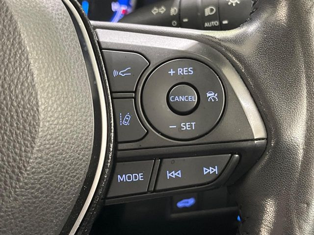 【レーダークルーズコントロール】高速道路での長距離走行が楽に!!自動で速度を保つクルーズコントロールが、衝突軽減システムと連携し、前方の車両を感知して車間を保つように速度調節してくれます!!