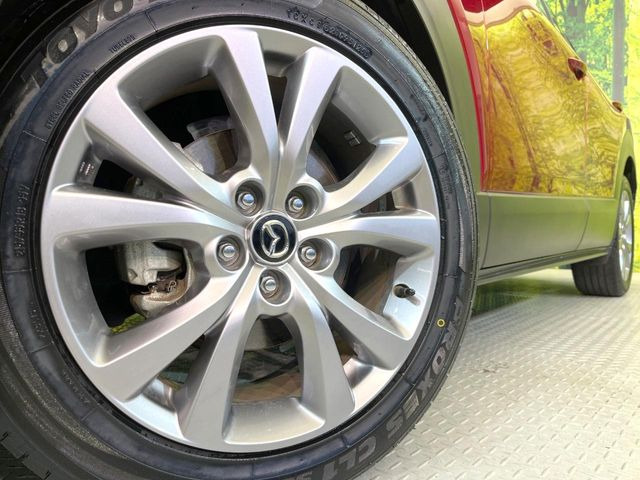 �y����18�C���`�A���~�z�C�[���z�O�ςɃ}�b�`���������A���~�z�C�[���𑕒����Ă���܂��B�e��ЊO�A���~�z�C�[����A�X�^�b�h���X�^�C�����戵�����Ă���܂��B���񂲑��k����������