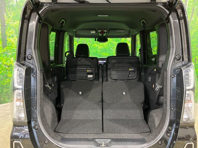 ���i�̂���������ʋ΁A���}���ɏ\���ȉ׎��X�y�[�X���m�ۂ��Ă���܂��B�Z�J���h�V�[�g��|���ƁA�傫�ȉו��̐ύڂ��\�ł���