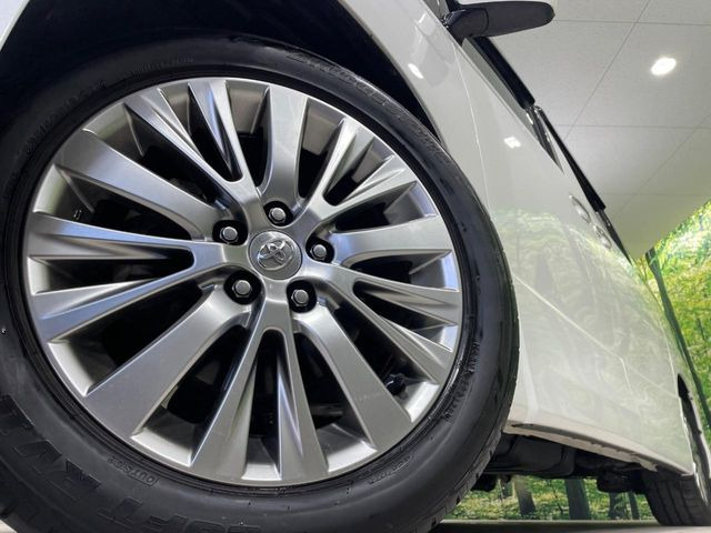 �y����18�C���`�A���~�z�C�[���z�O�ςɃ}�b�`���������A���~�z�C�[���𑕒����Ă���܂��B�e��ЊO�A���~�z�C�[����A�X�^�b�h���X�^�C�����戵�����Ă���܂��B���񂲑��k����������