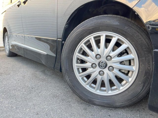 �y����15�C���`�A���~�z�C�[���z�O�ςɃ}�b�`���������A���~�z�C�[���𑕒����Ă���܂��B�e��ЊO�A���~�z�C�[����A�X�^�b�h���X�^�C�����戵�����Ă���܂��B���񂲑��k����������