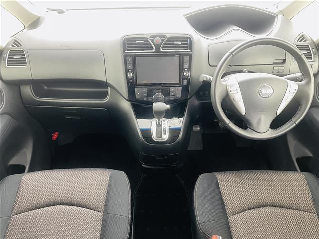 セレナ2.0 ハイウェイスター Vセレクション+Safety II S-HYBRID