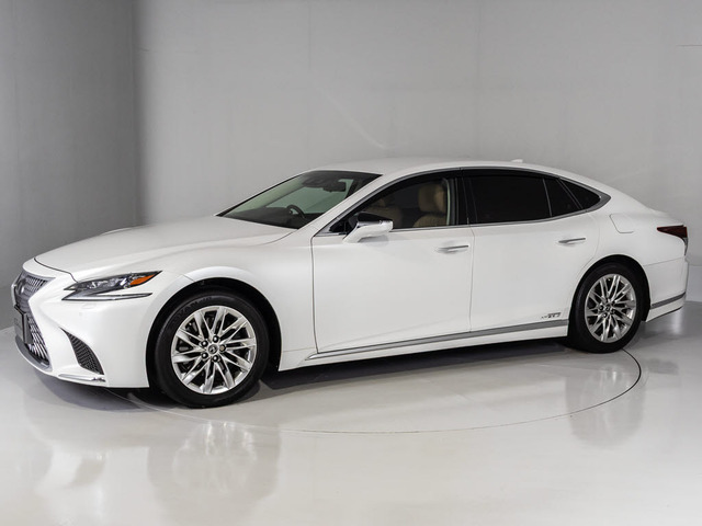 �G�A���J�X�^����A���~�z�C�[����t�Ȃǂ̃h���X�A�b�v�Ȃǂ��������\!