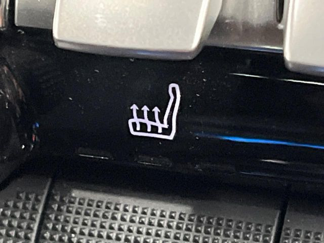 ���t�����g�V�[�g�q�[�e�B���O:�^�]�ȁE����ȋ��ɎO�i�K�Œ��߂��\�ȃV�[�g�q�[�^�[�𑕔����Ă���܂��B�G�߂��킸���K�ɂ��g�p���������܂��B