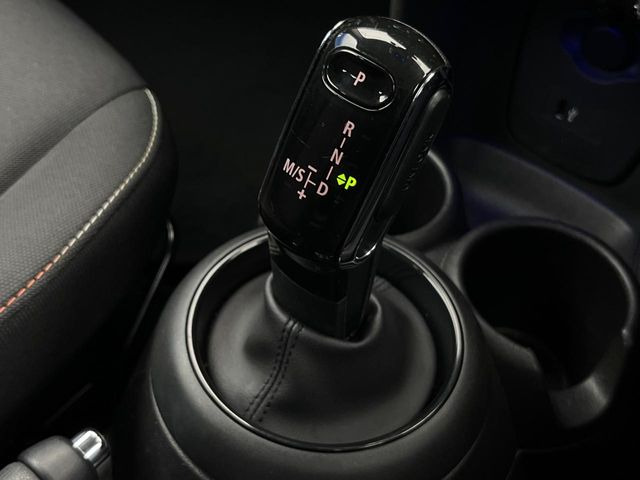 ��MT���[�h�t��AT:�ʏ�͎����ł����Ȃ���ϑ�(�M�A�`�F���W)���h���C�o�[�̑���ɂ���ĈӐ}�I�ɕς�����V�X�e���ł��B����w���i�̃h���C�u�����y���݂��������܂�!