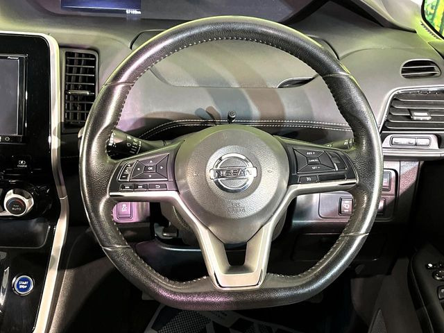 �y�����v�����X�e�A�����O�z�㎿�Ȋv���g�p���邱�ƂŁA��ɂ����������݂ƂĂ��^�]���₷���n���h���ł���