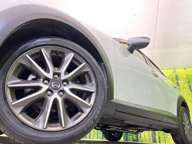 �y����18�C���`�A���~�z�C�[���z�O�ςɃ}�b�`���������A���~�z�C�[���𑕒����Ă���܂��B�e��ЊO�A���~�z�C�[����A�X�^�b�h���X�^�C�����戵�����Ă���܂��B���񂲑��k����������