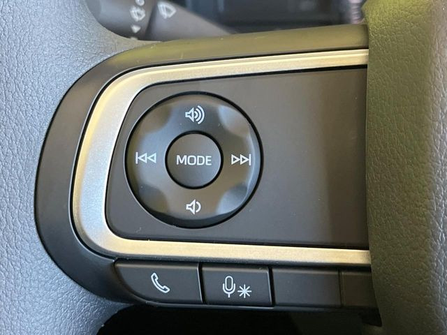 �y�X�e�A�����O�X�C�b�`�z�^�]���A�O������ڐ������炷���ƂȂ��A�I�[�f�B�I���̑��삪�\�ȕ֗��@�\!���S&���K�ȃh���C�u�����o���Ă���܂���