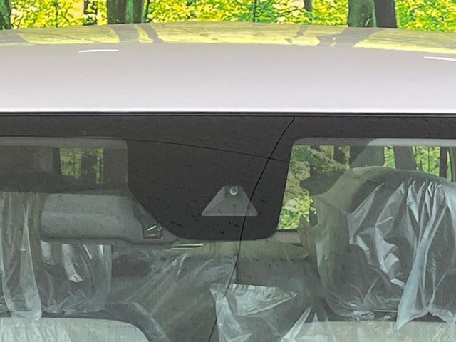 �y�C���e���W�F���g�G�}�[�W�F���V�[�u���[�L�z�t�����g�J�����őO���̎ԗ�����s�҂����m�B�Փ˂������Ȏ��͏Փ˔�Q�y���u���[�L���쓮�A�Փˉ�����T�|�[�g�B�����S�Ƀh���C�u�����y���݂��������܂��B